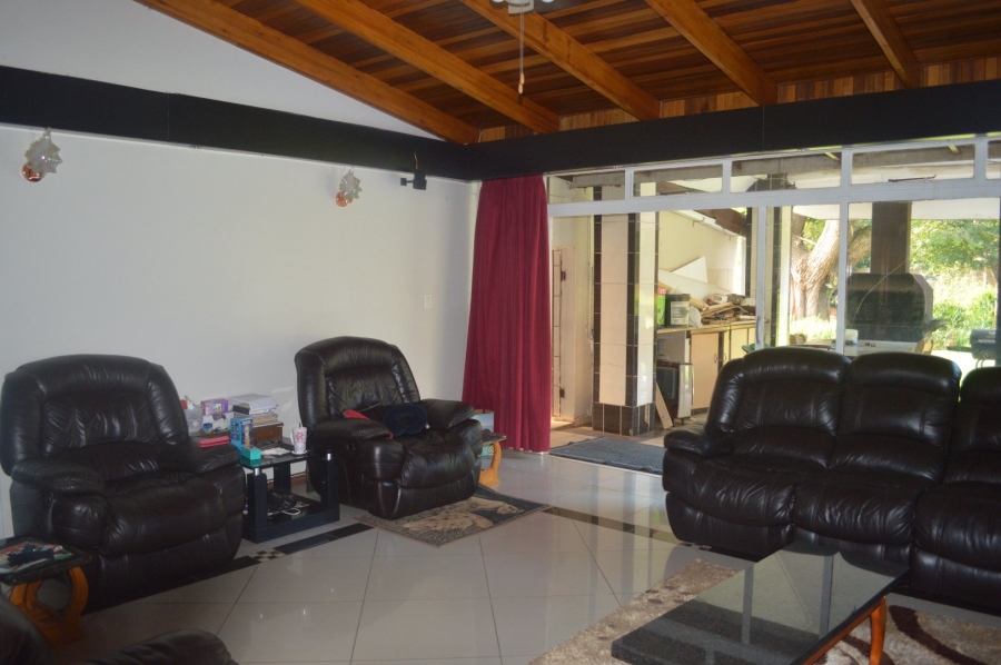 5 Bedroom Property for Sale in Wilkoppies North West